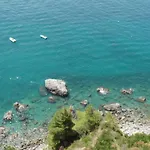 Seaview From 1900 - 5 Min From Center - 100 From Duoglio Sea - 160 Stairs From The Coast Main Route
