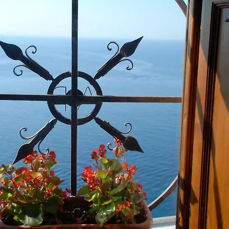 L'antica Casa-a Beautiful View. 3*