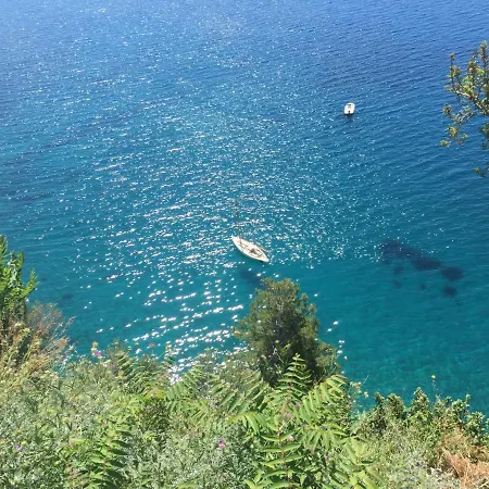 L'antica Casa-a Beautiful View. Guest house